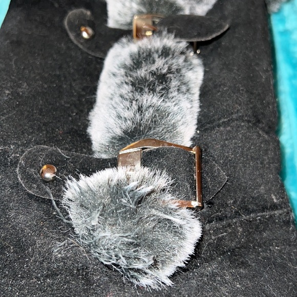 black fur boots - Picture 2 of 8